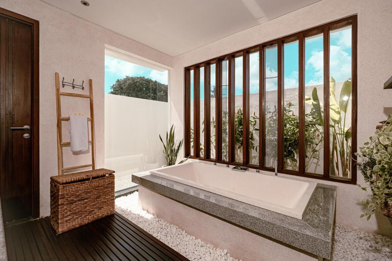 Sunset Palms Beach Villa Jimbaran  Exterior photo